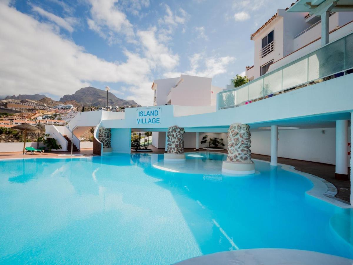 Apartment 487 B Island Village *